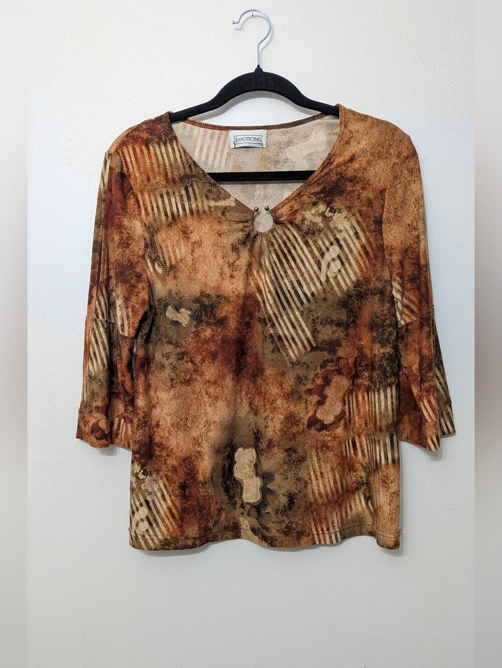 Emotions Y2K Women's Brown Patterned Keyhole Neck Top Fit M